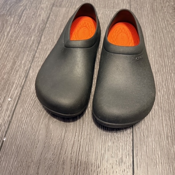 CROCS non slip work clogs - Picture 2 of 7